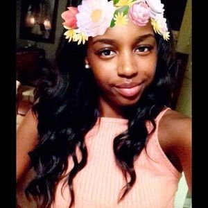 Meet your Posher, Asya